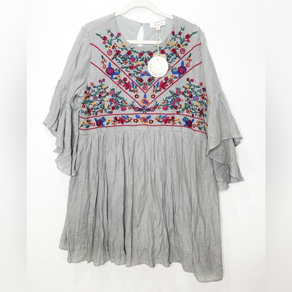 Umgee Full Size Floral Embroidered 3/4 Bell Sleeve Keyhole Dress Plus Size 1X - Picture 4 of 11